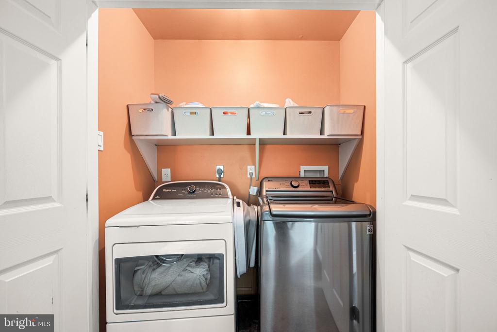 822 BRETTINGHAM COURT Unit: 909