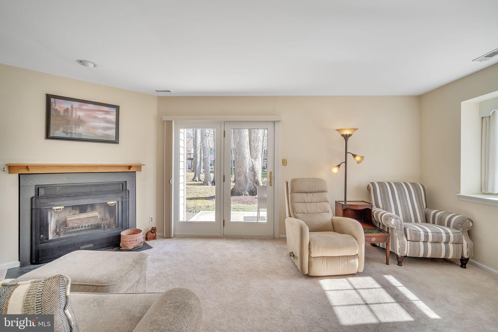 1501 N GLEN DRIVE