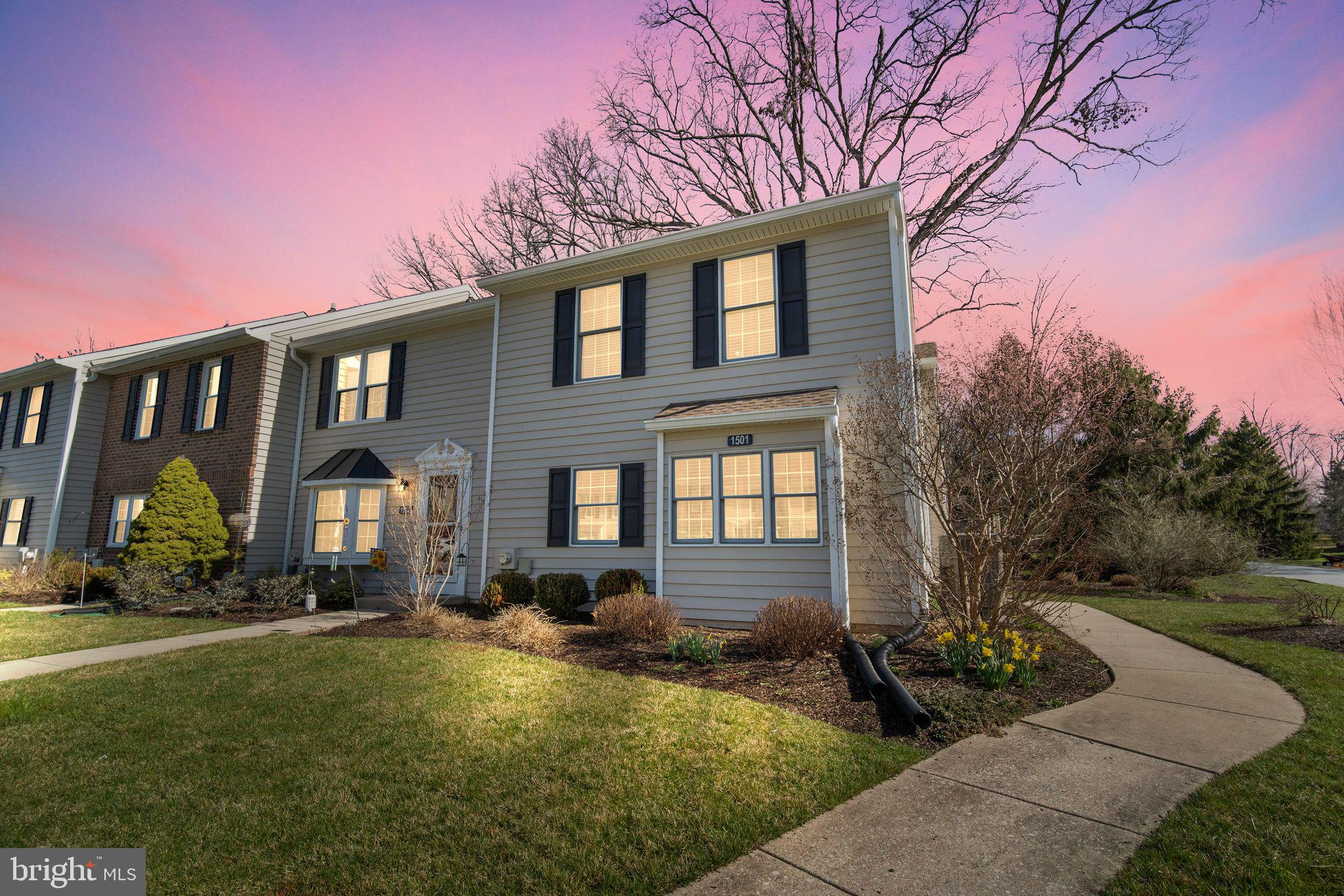 1501 N GLEN DRIVE