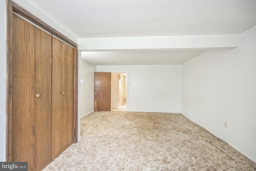 71 CLAYTON PARK DRIVE