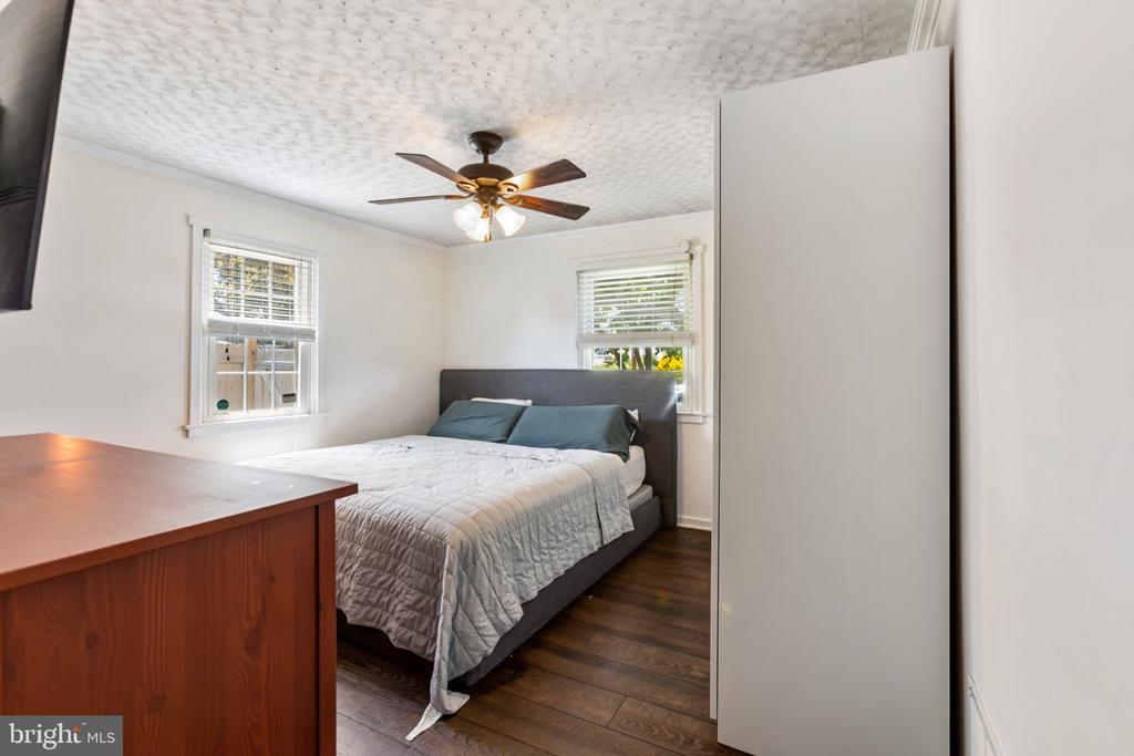 30 NEELD LANE