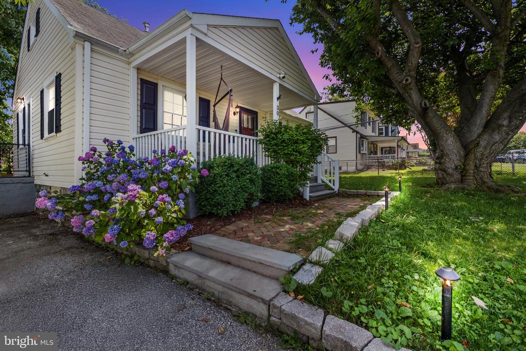 30 NEELD LANE