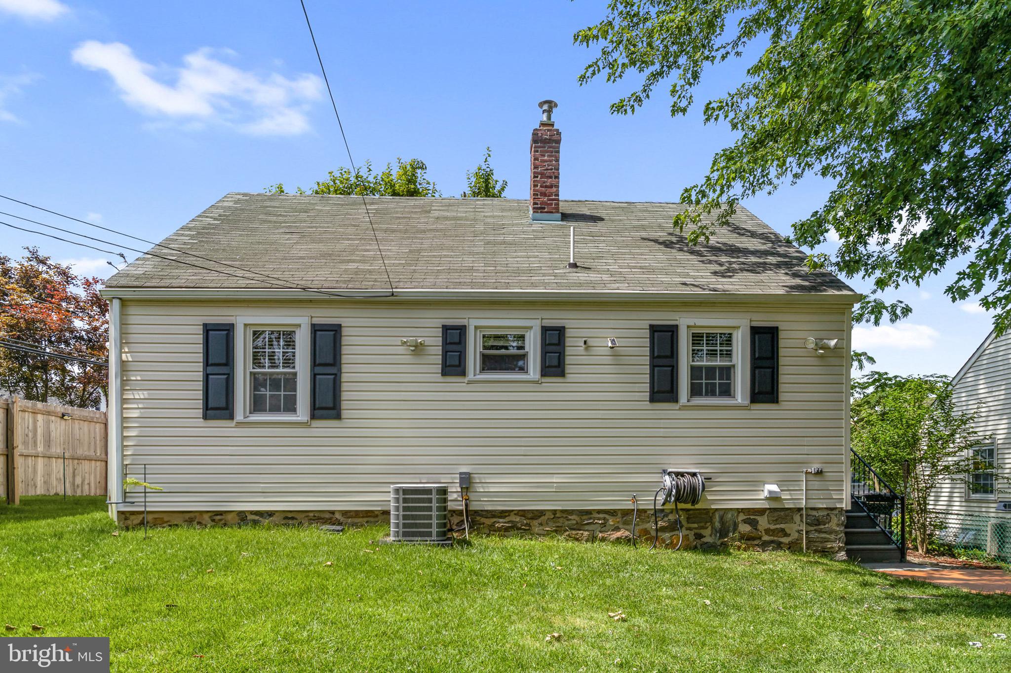 30 NEELD LANE
