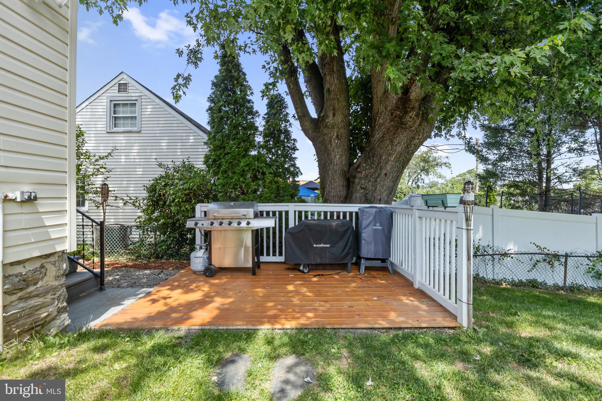 30 NEELD LANE