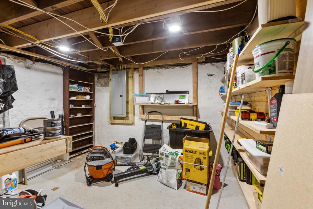 30 NEELD LANE
