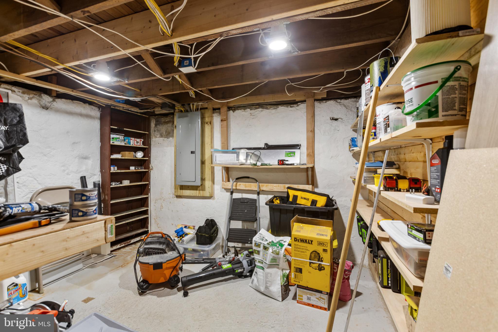 30 NEELD LANE