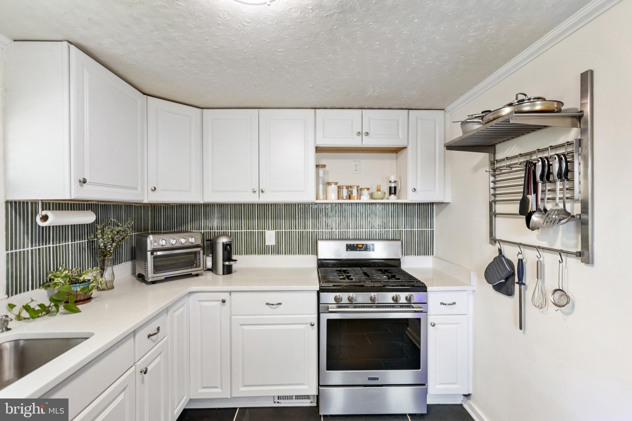 30 NEELD LANE