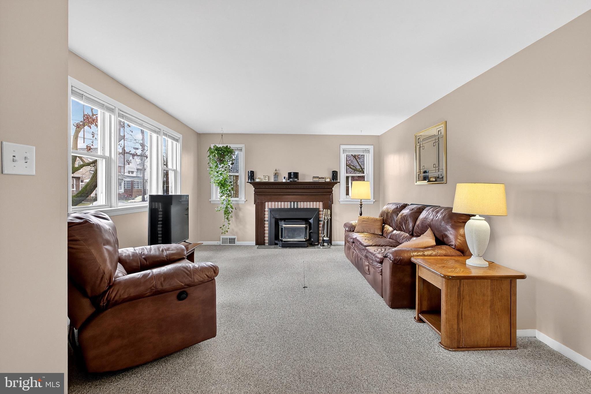 111 E OAK LANE