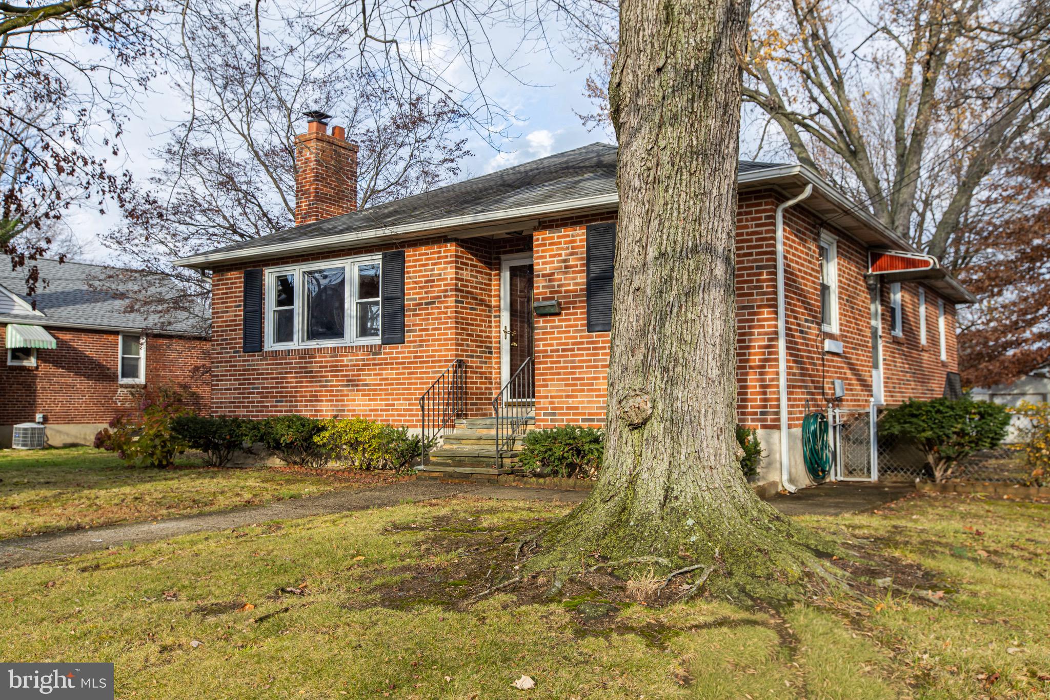 111 E OAK LANE