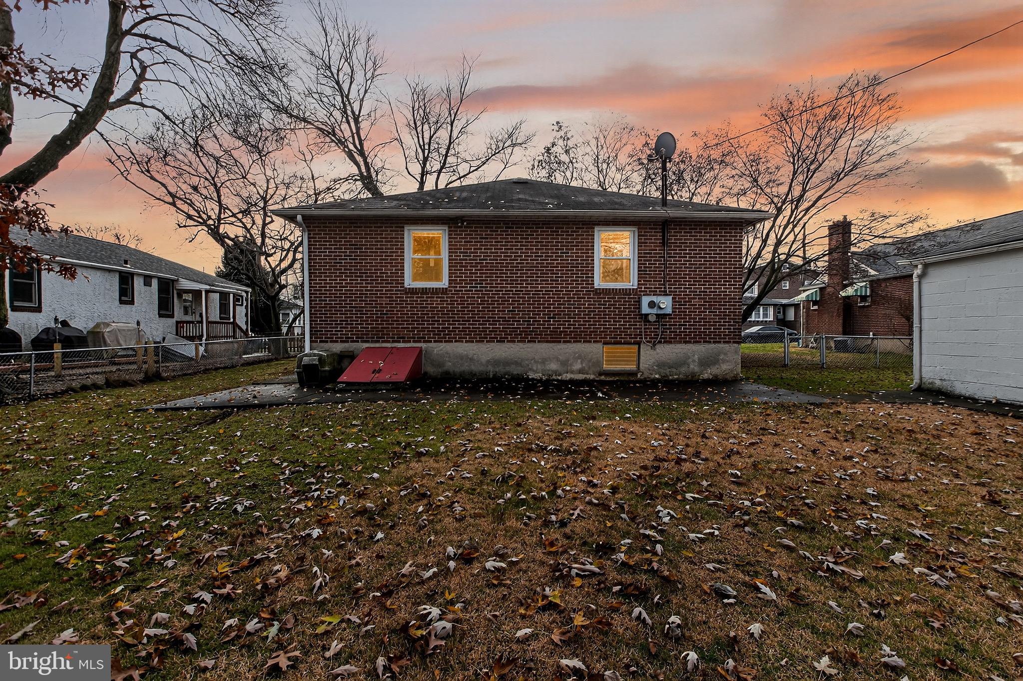 111 E OAK LANE