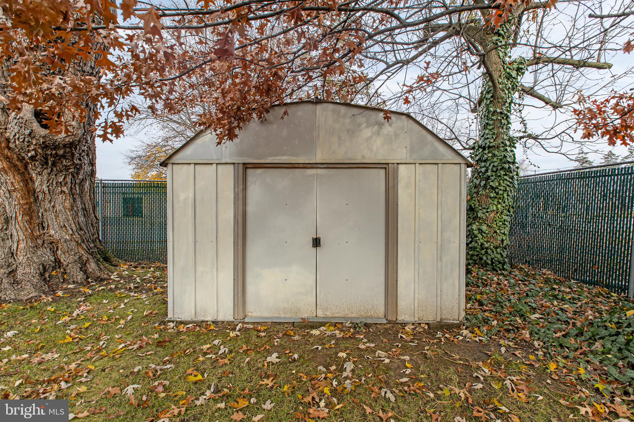 111 E OAK LANE