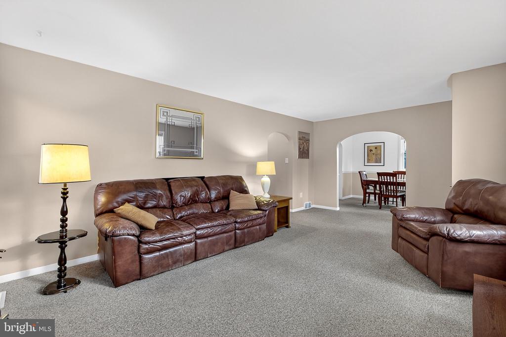 111 E OAK LANE