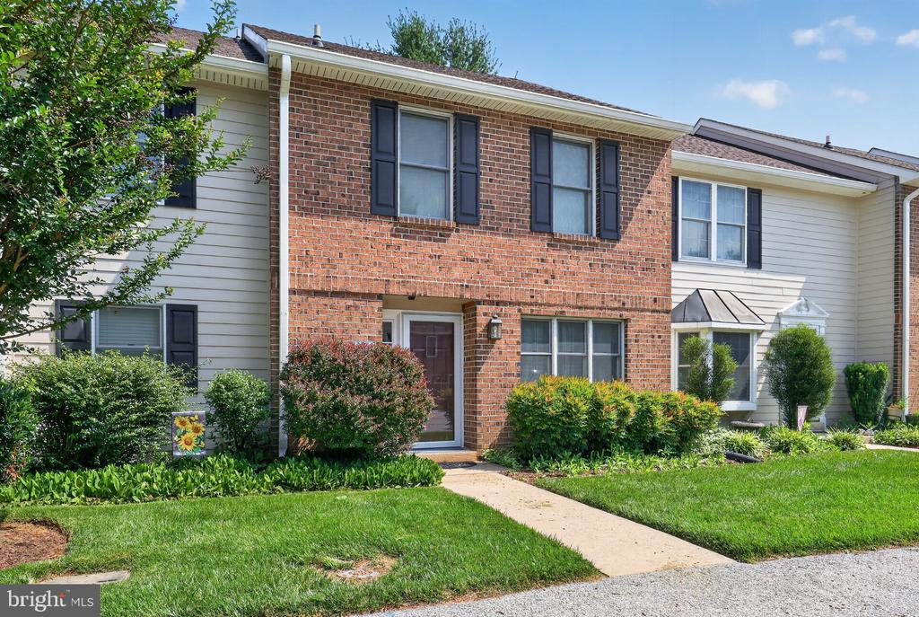 1005 N GLEN DRIVE 1005