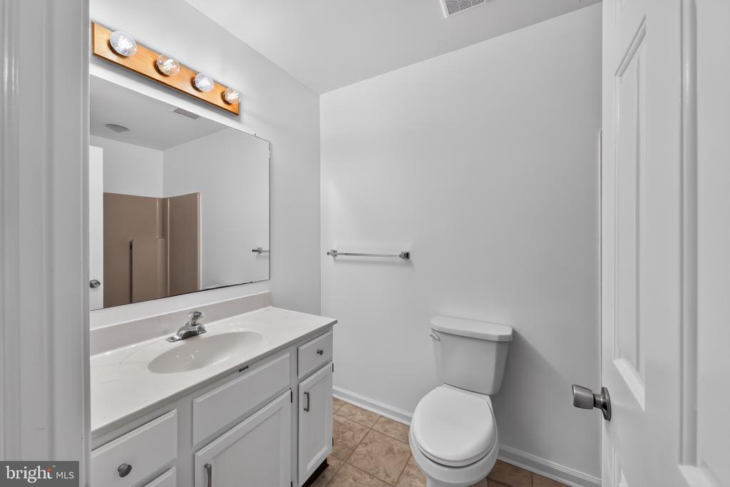 1005 N GLEN DRIVE 1005