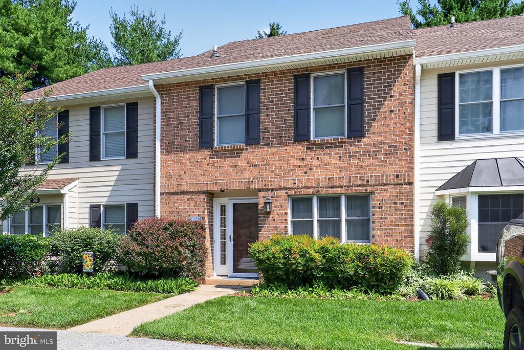 1005 N GLEN DRIVE 1005