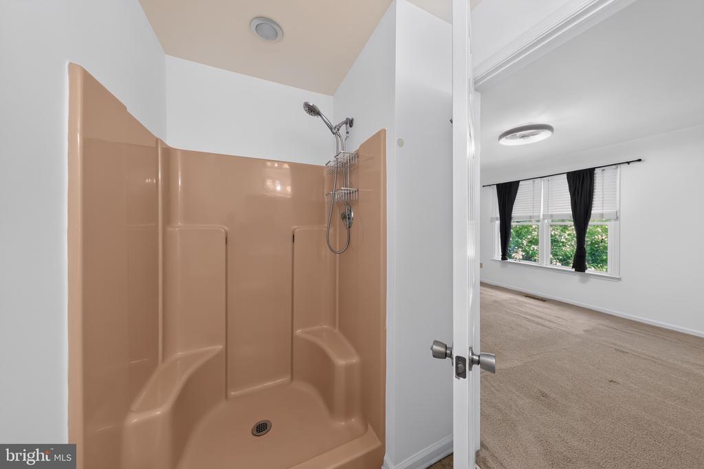 1005 N GLEN DRIVE 1005