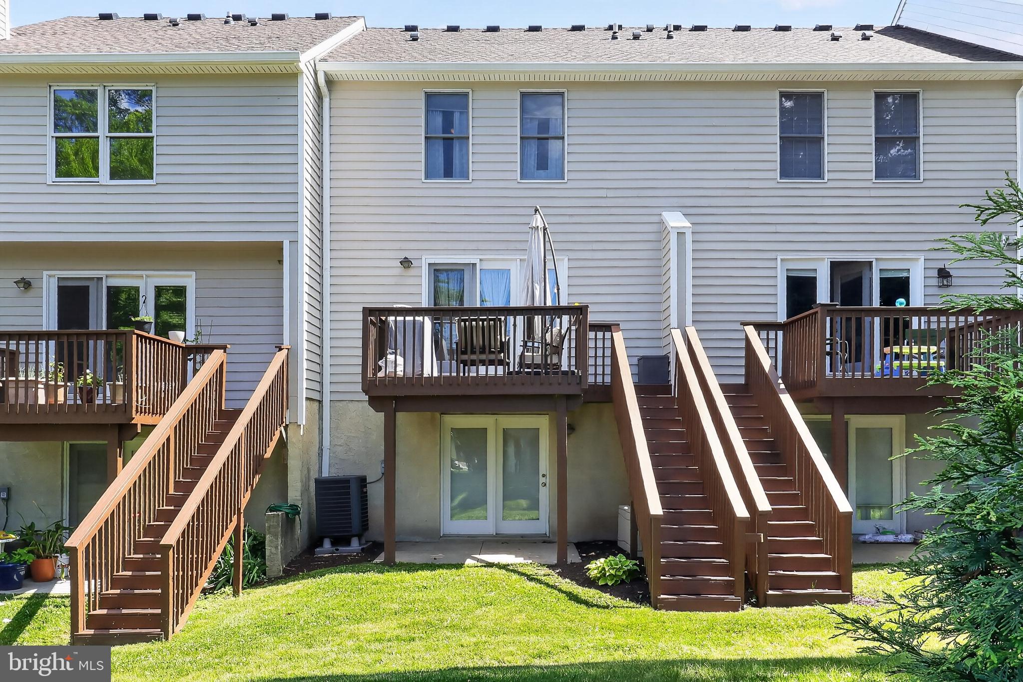 2405 WINDFIELD COURT