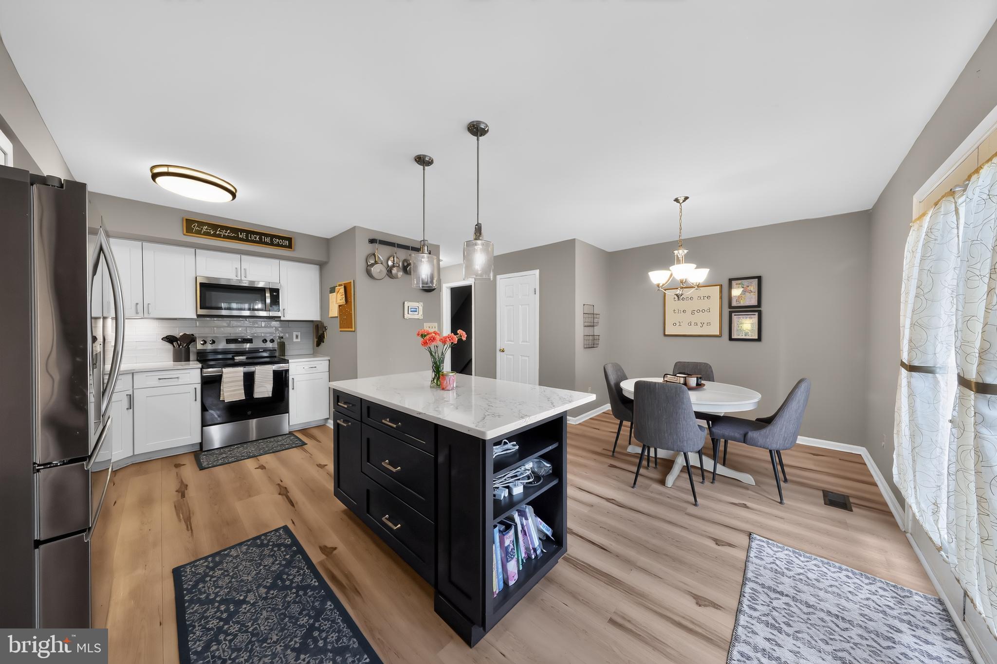 2405 WINDFIELD COURT
