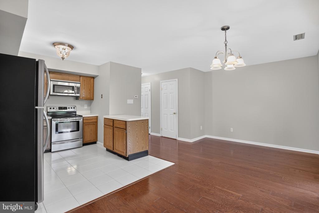 705 MEADOW COURT Unit: #705