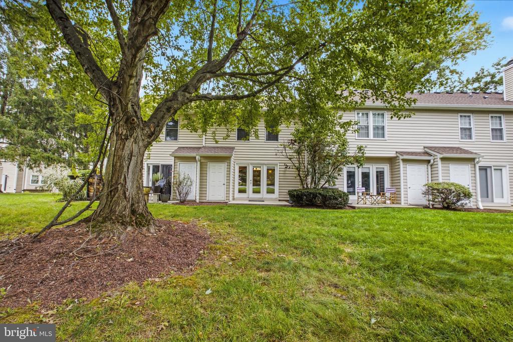 705 MEADOW COURT Unit: #705
