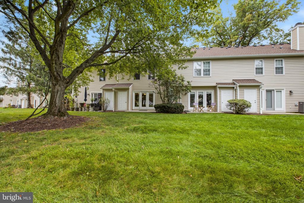 705 MEADOW COURT Unit: #705