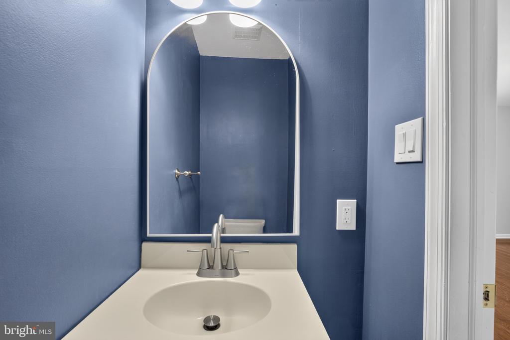 705 MEADOW COURT Unit: #705