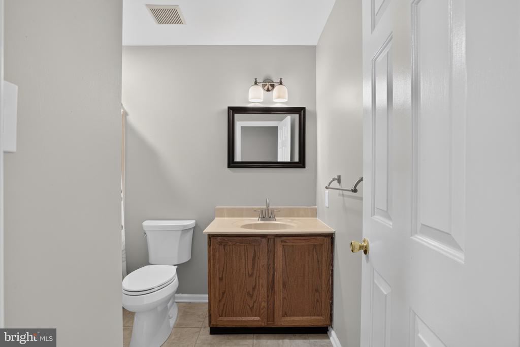 705 MEADOW COURT Unit: #705