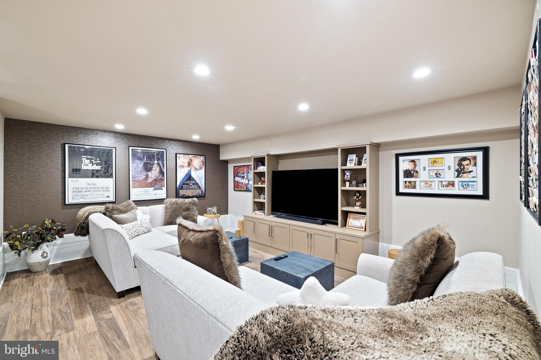 130 DELANCEY STREET 32