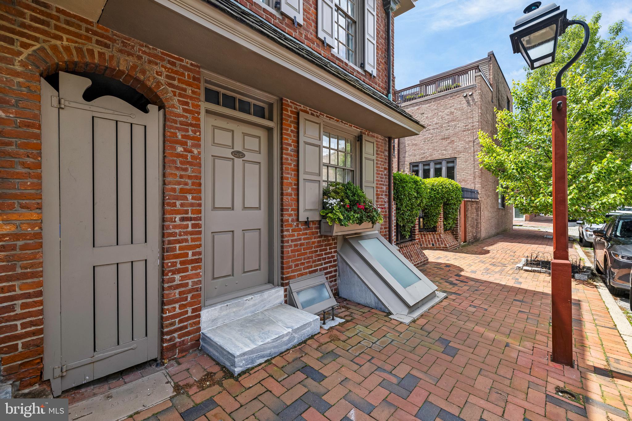 130 DELANCEY STREET 32