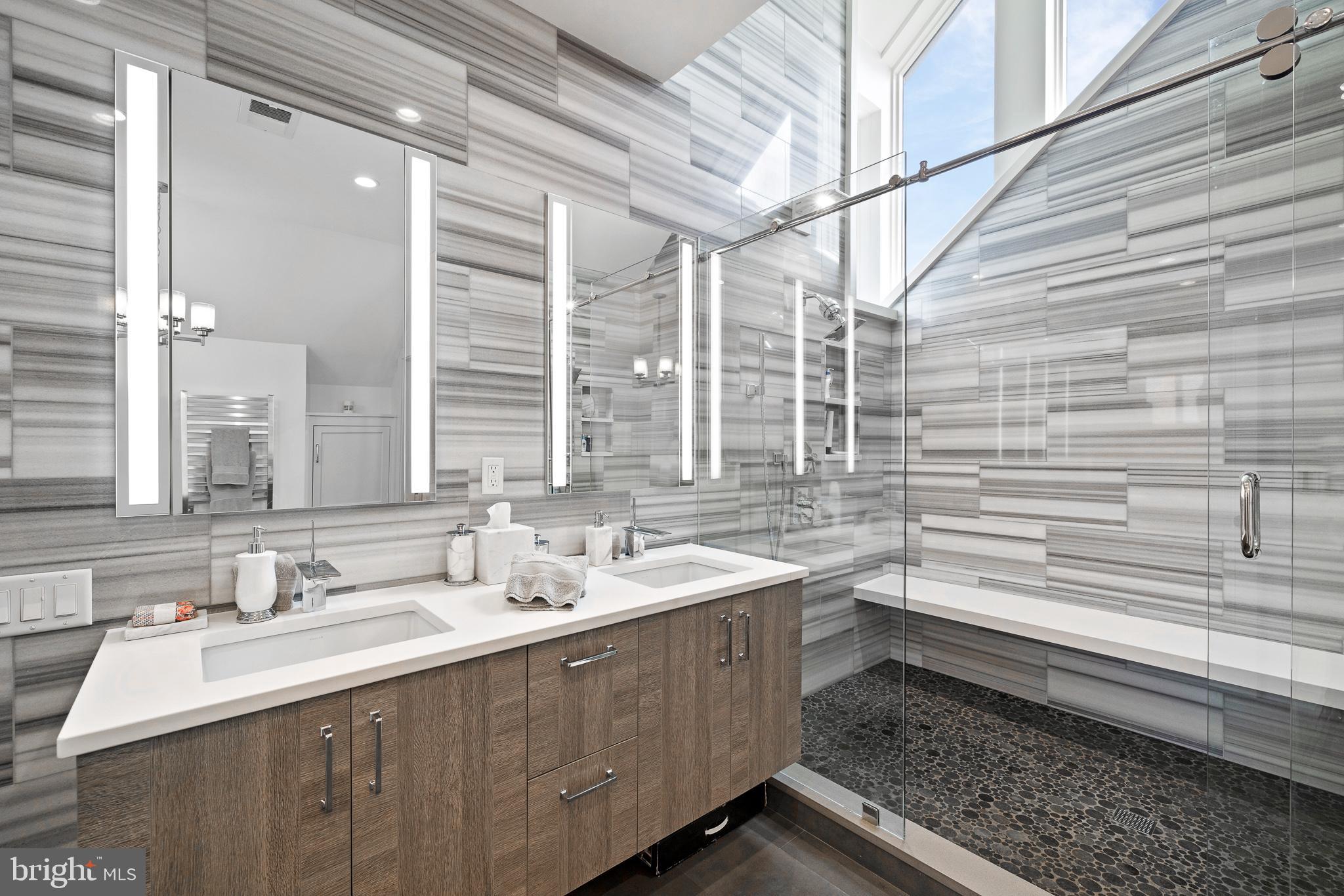 130 DELANCEY STREET 32