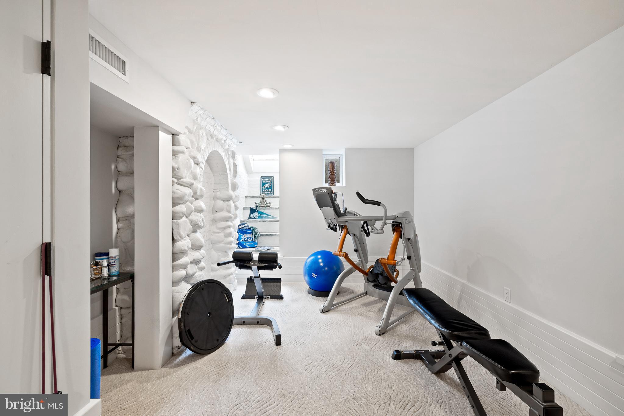 130 DELANCEY STREET 32