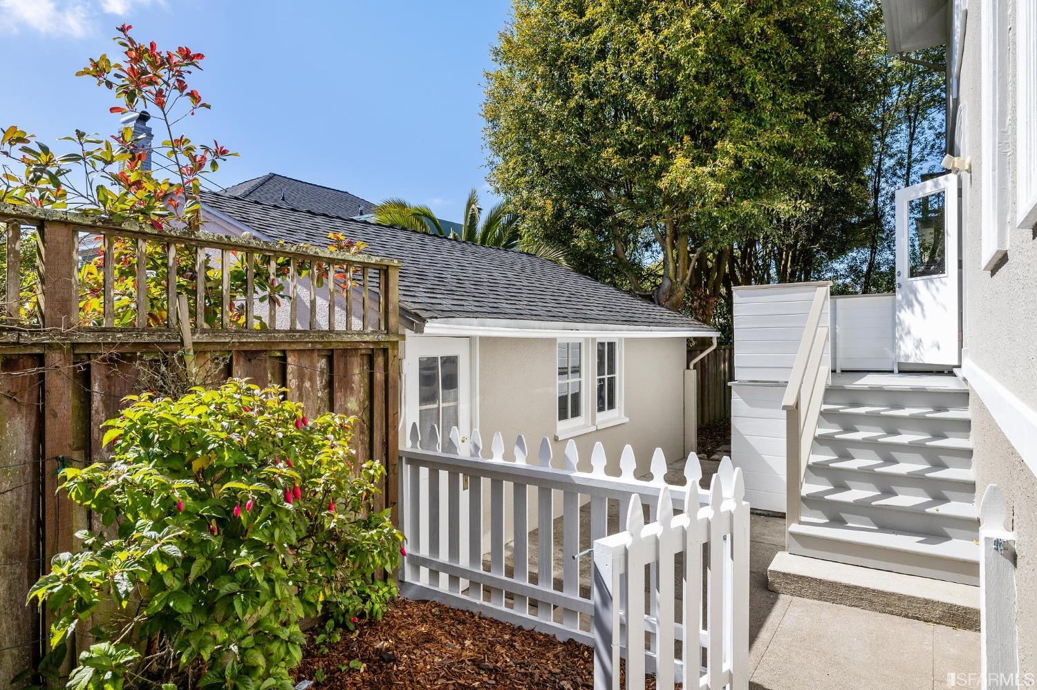 50 San Benito Way, St Francis Wood