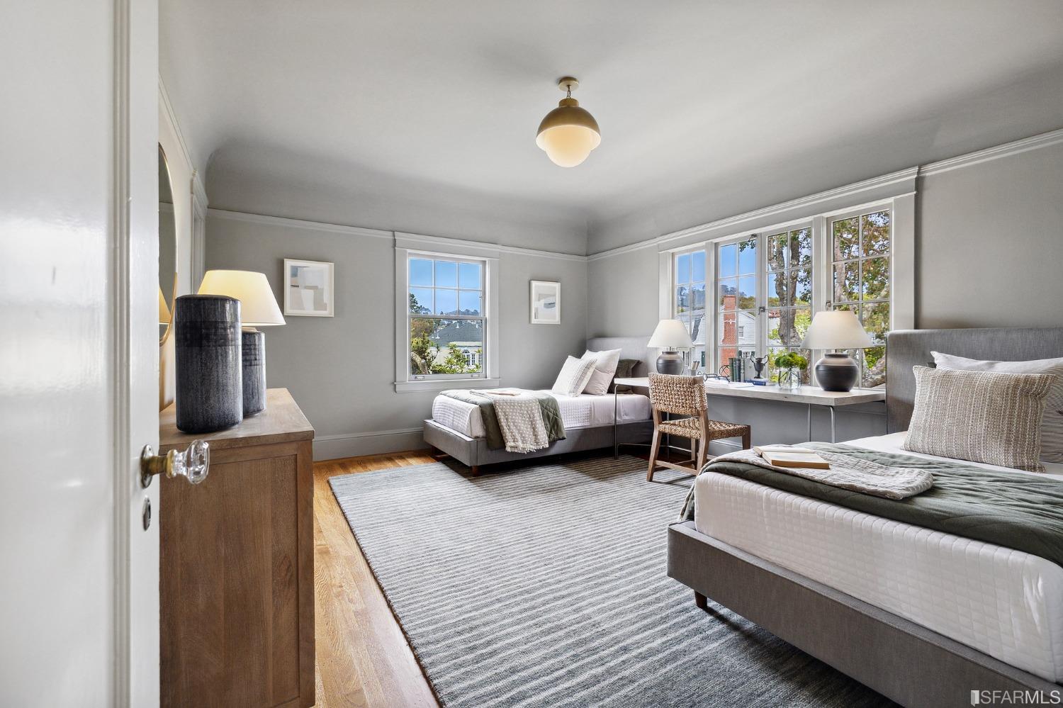 10 San Benito Way, St Francis Wood