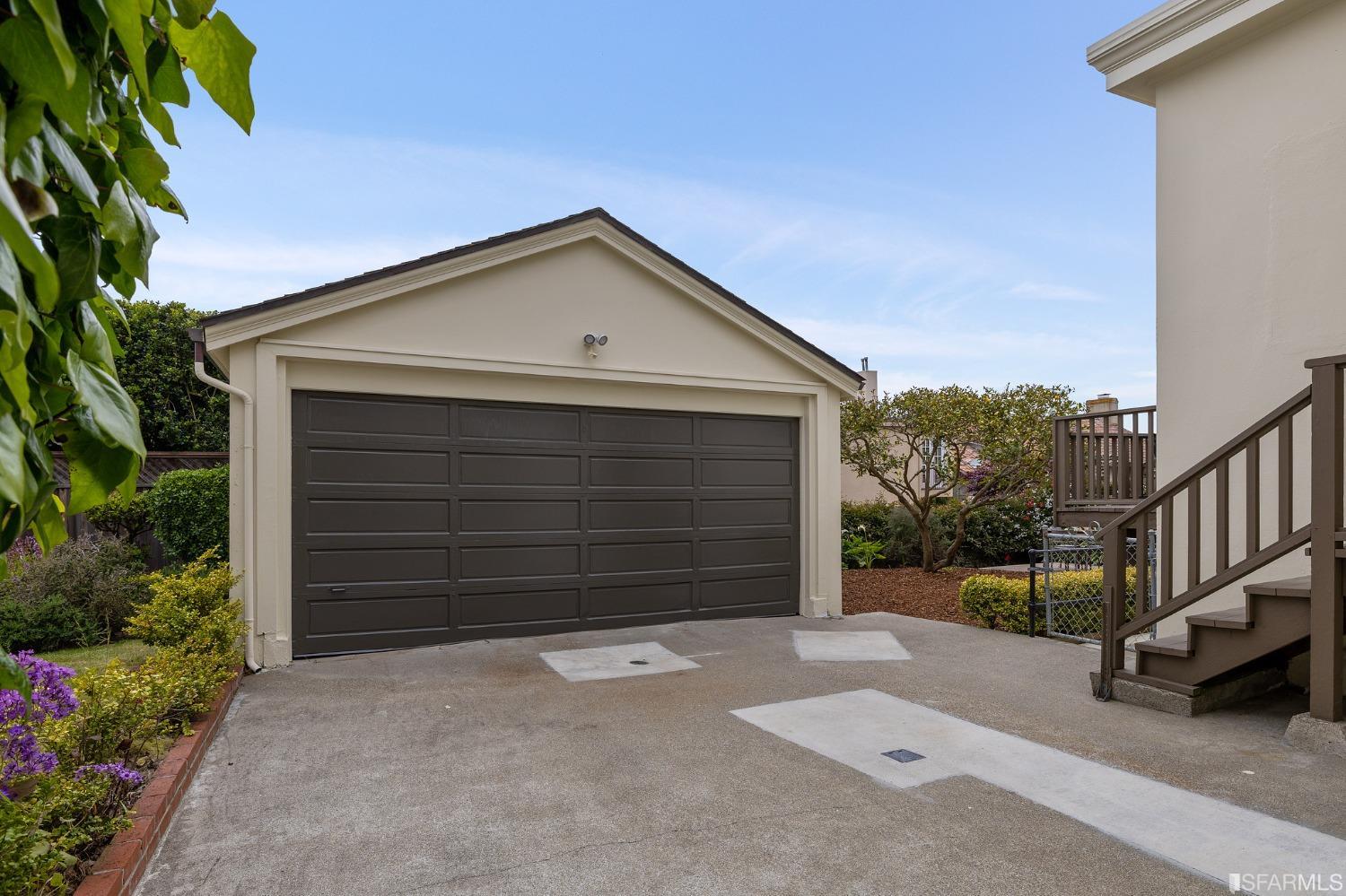 10 San Benito Way, St Francis Wood