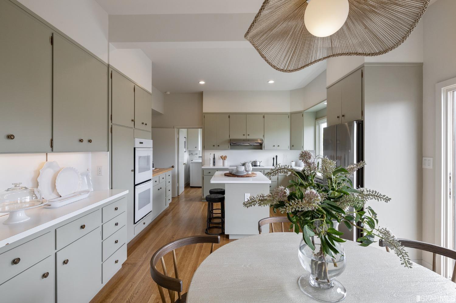 10 San Benito Way, St Francis Wood