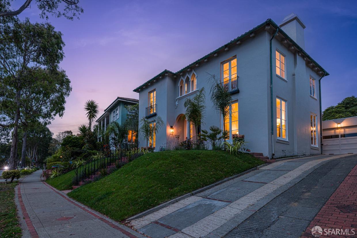 345 Santa Clara Avenue, St Francis Wood