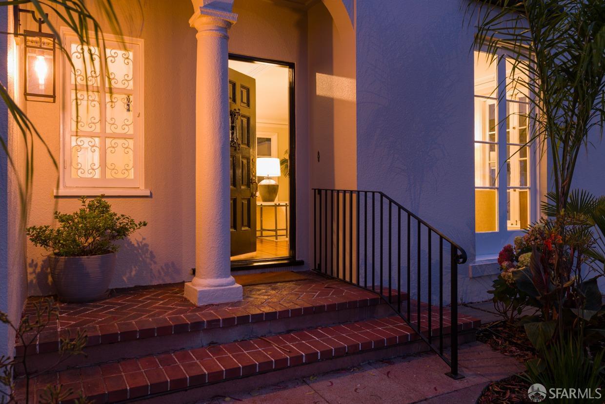 345 Santa Clara Avenue, St Francis Wood