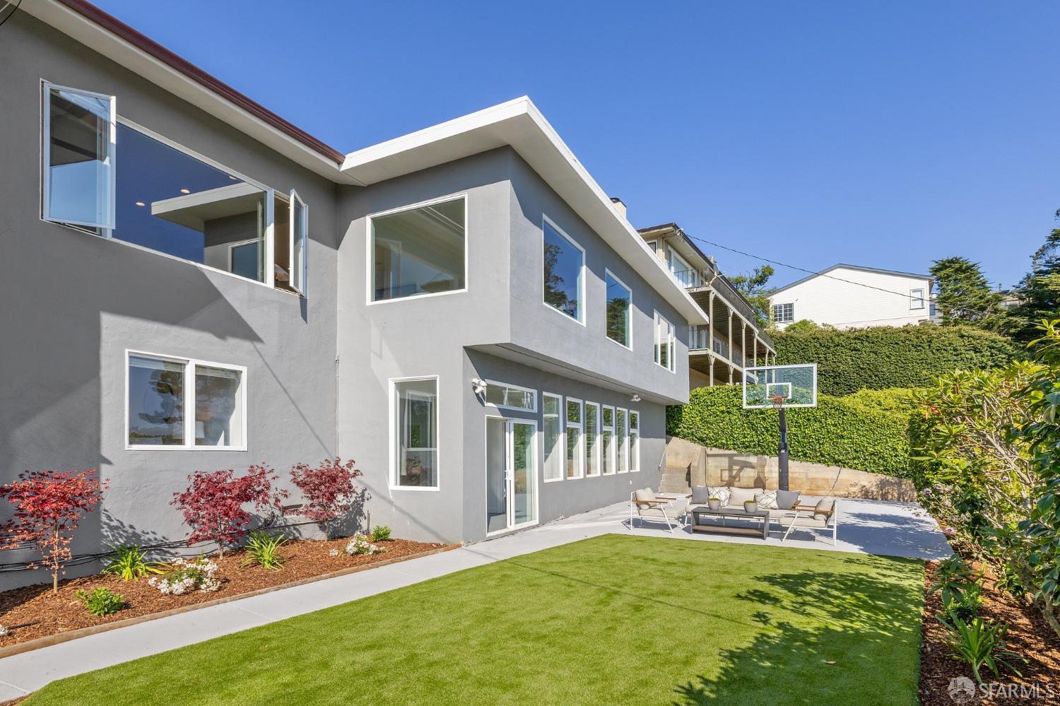 80 Robinhood Drive, Sherwood Forest