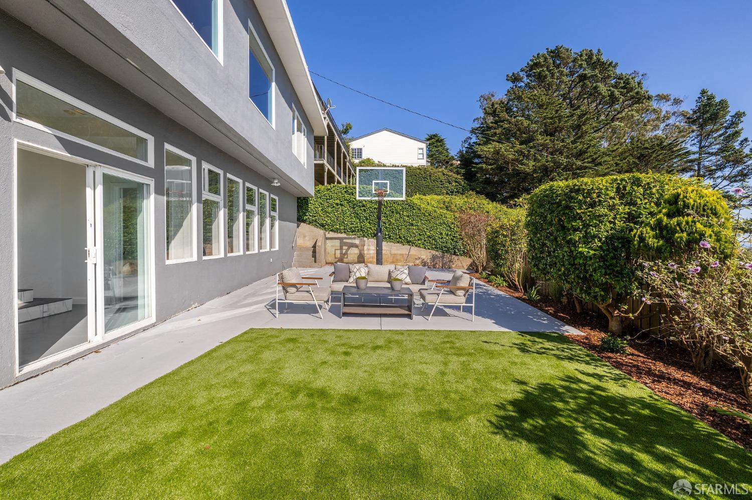80 Robinhood Drive, Sherwood Forest