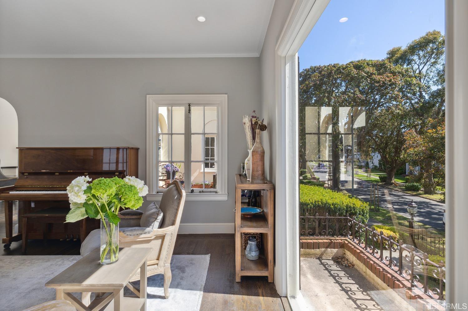29 San Leandro Way