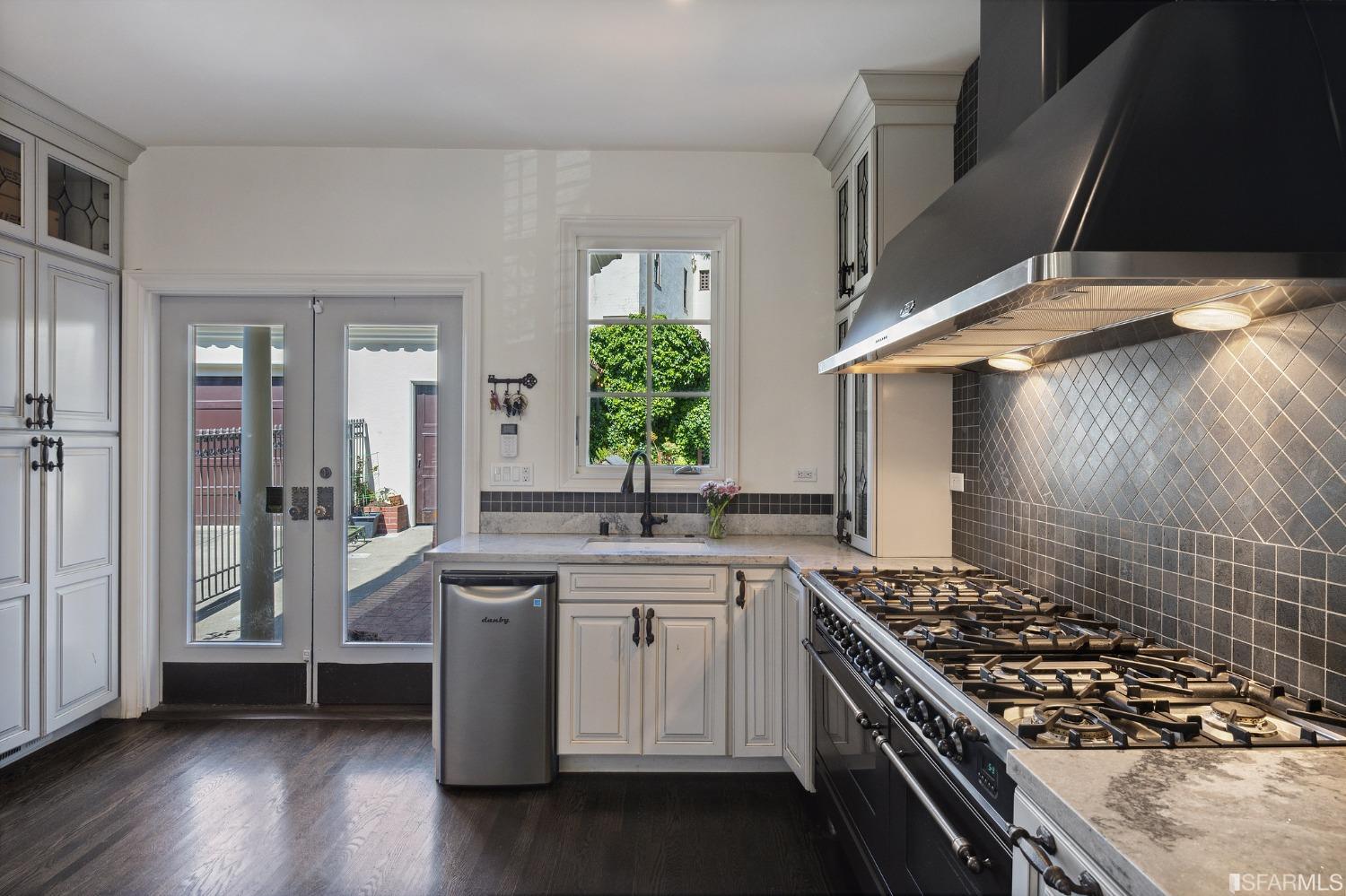 29 San Leandro Way