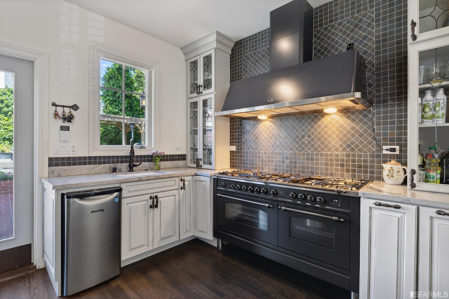 29 San Leandro Way