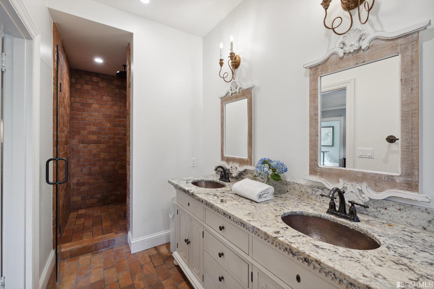 29 San Leandro Way