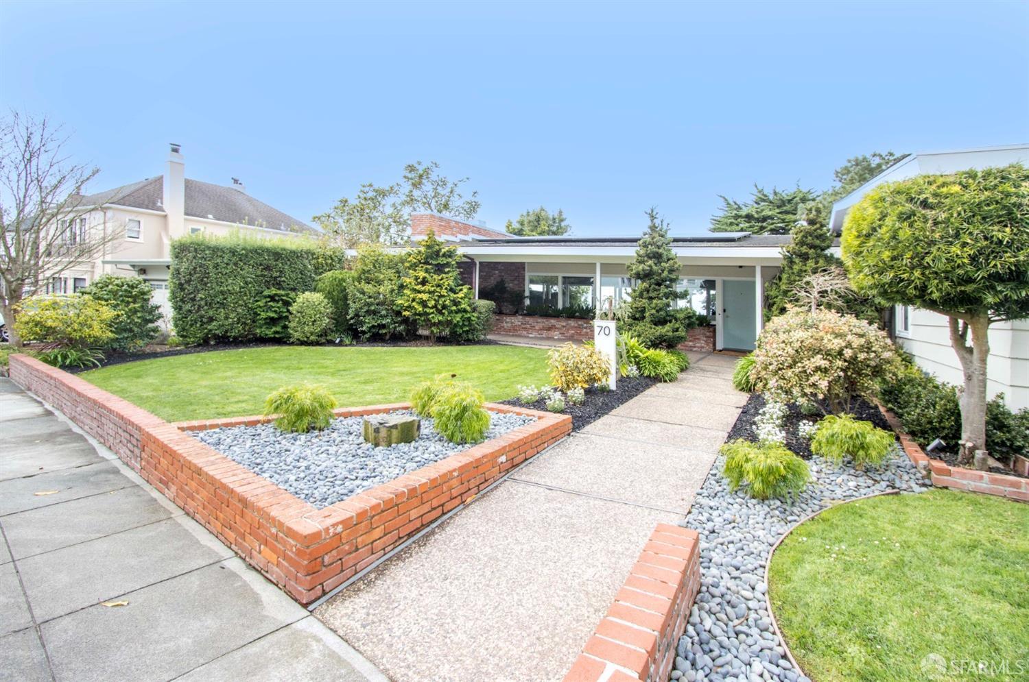 70 San Jacinto Way, St Francis Wood