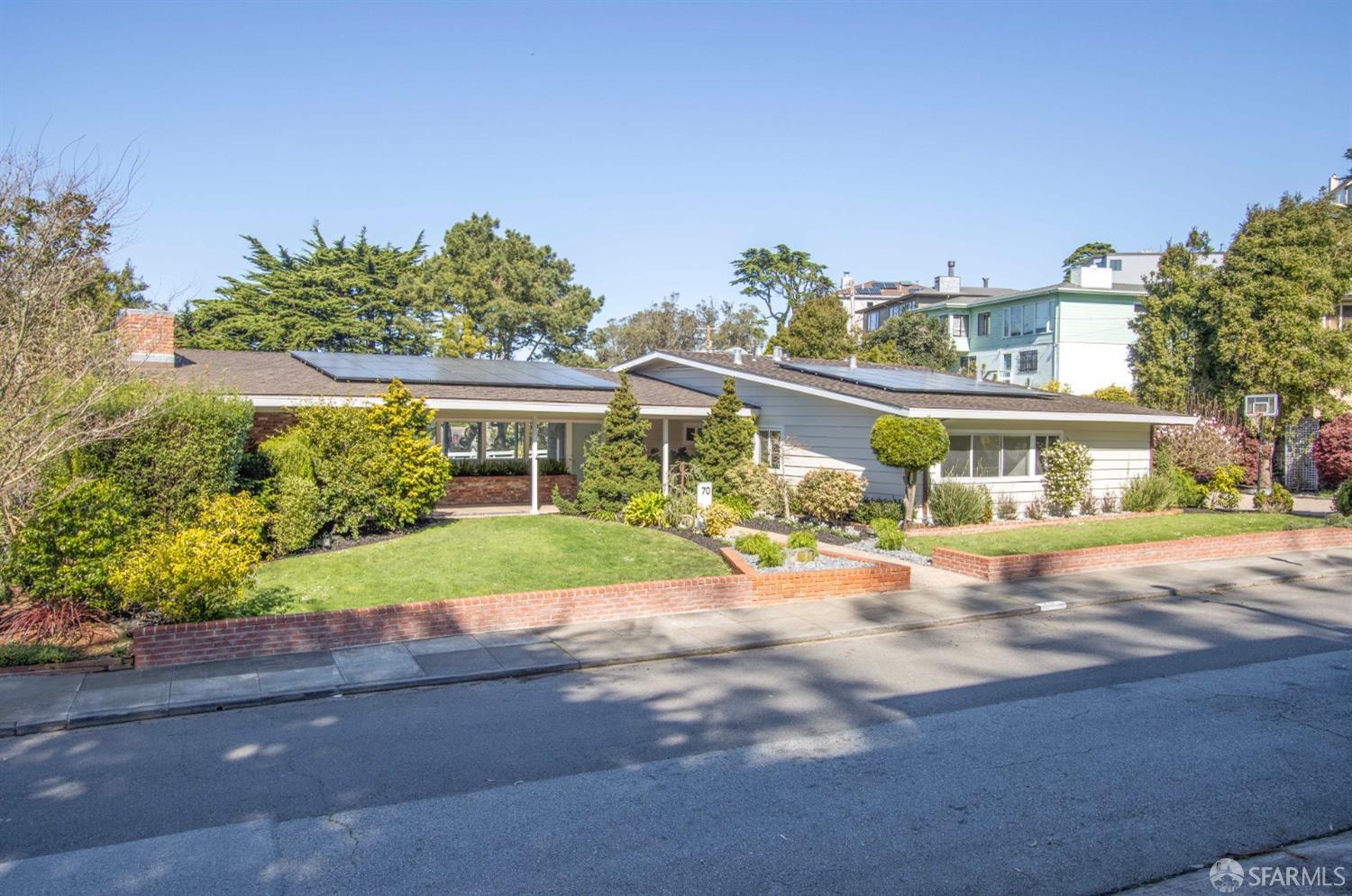 70 San Jacinto Way, St Francis Wood