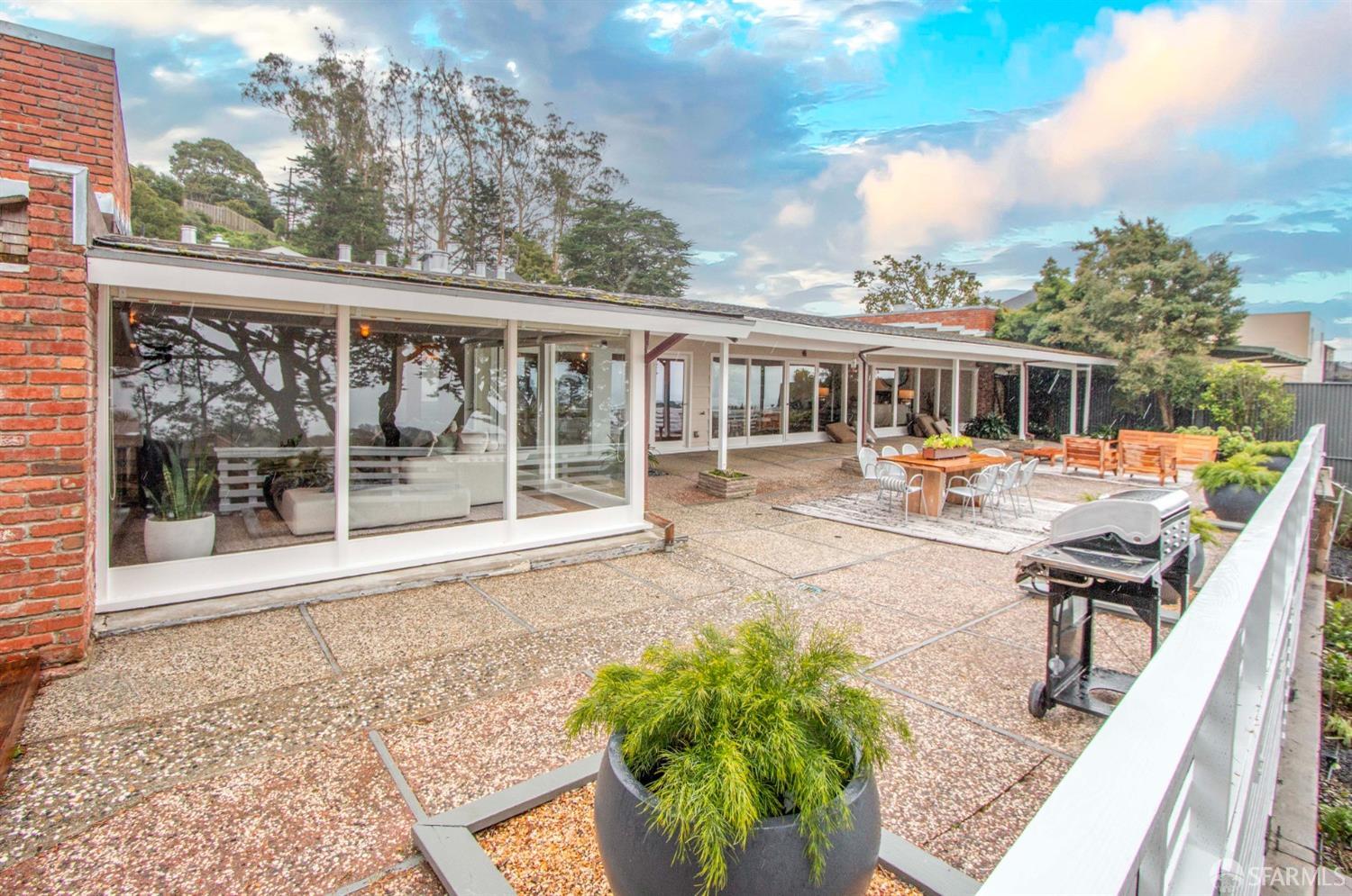 70 San Jacinto Way, St Francis Wood