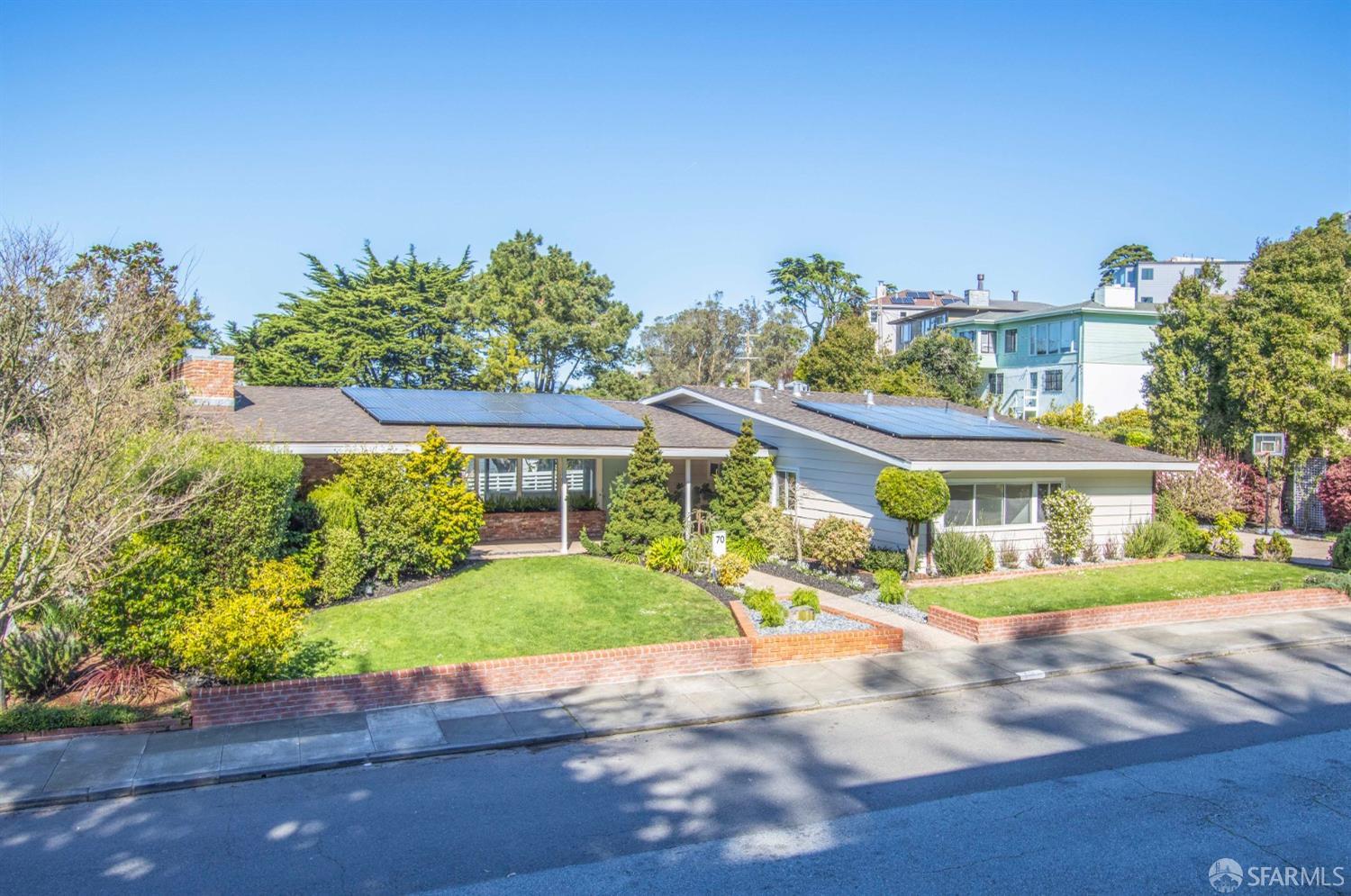 70 San Jacinto Way, St Francis Wood