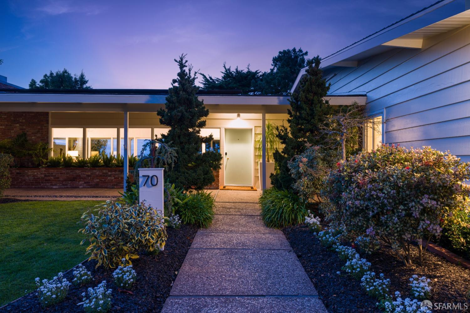 70 San Jacinto Way, St Francis Wood