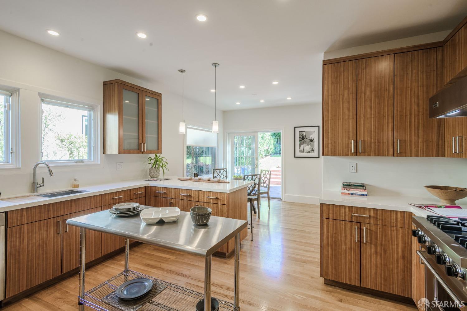 163 San Leandro Way, St Francis Wood
