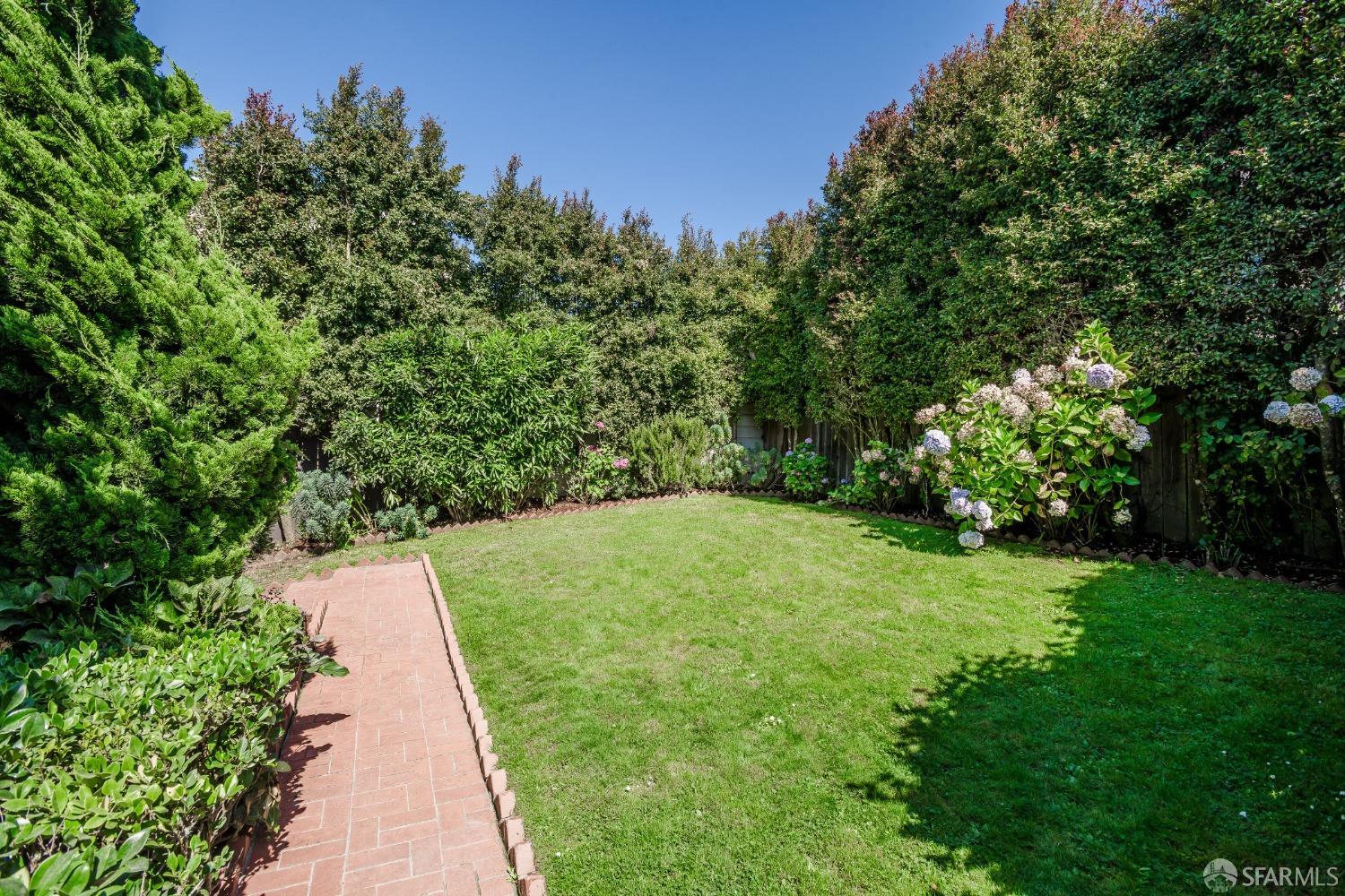 163 San Leandro Way, St Francis Wood